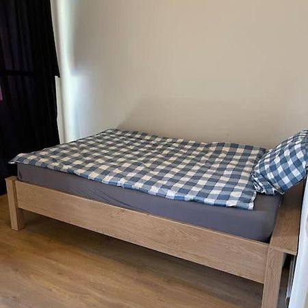 Lovely 1 Private Bedroom With Garden View Rotterdam Bagian luar foto